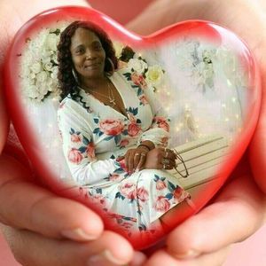 Meet your Posher, Adrianne